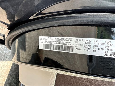 Used 2017 Chrysler Pacifica Touring-L FWD image 22
