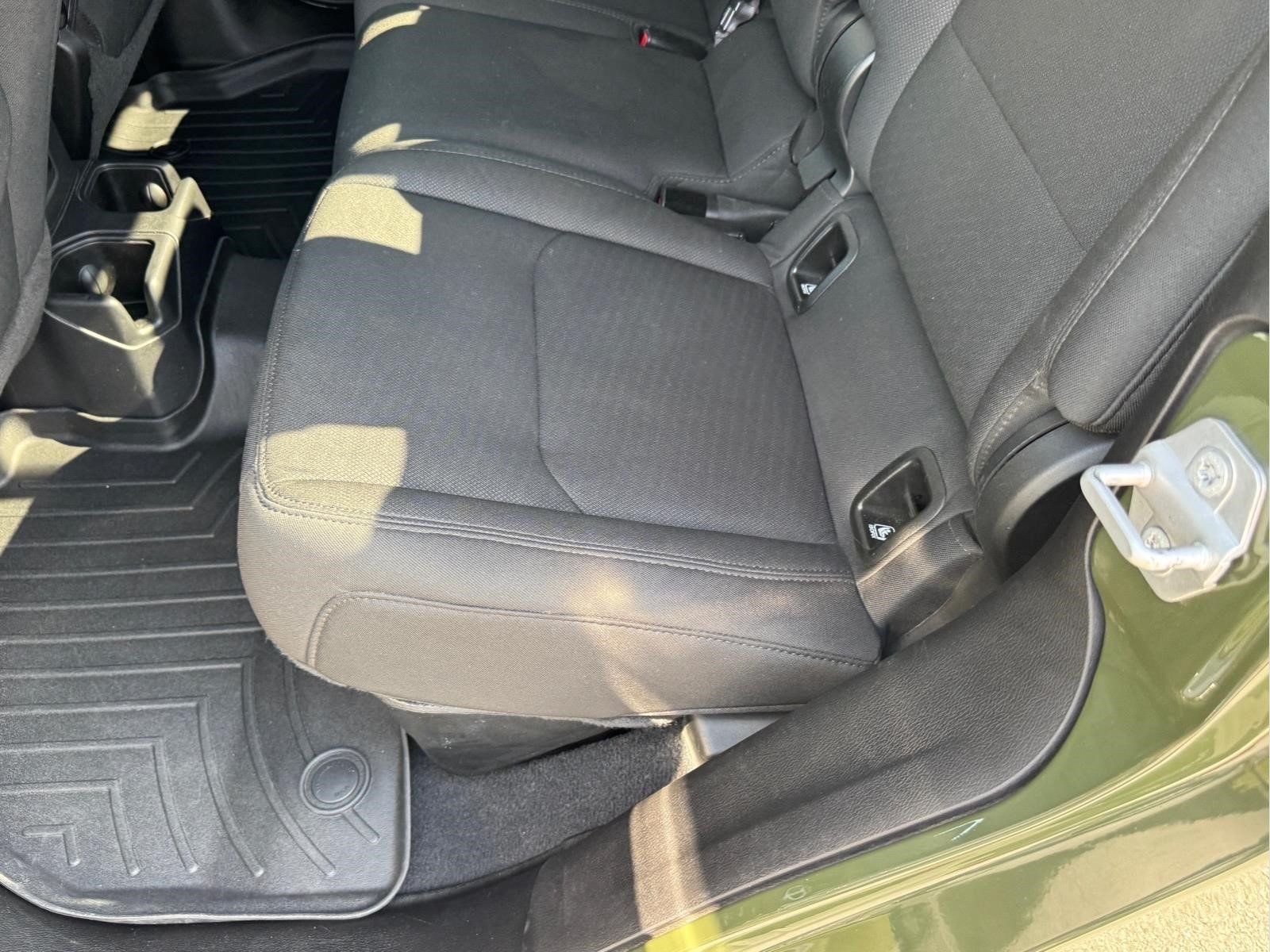 Used 2022 Jeep Gladiator Sport AWD/4WD image 13