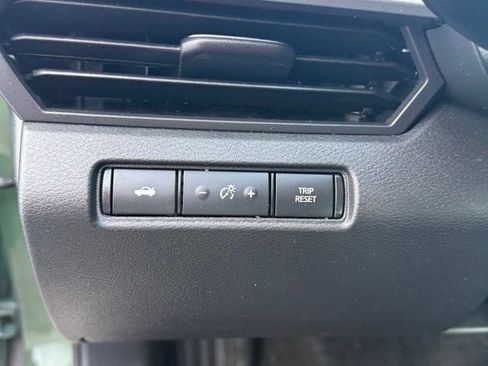Used 2025 Nissan Altima 2.5 SR AWD/4WD image 23