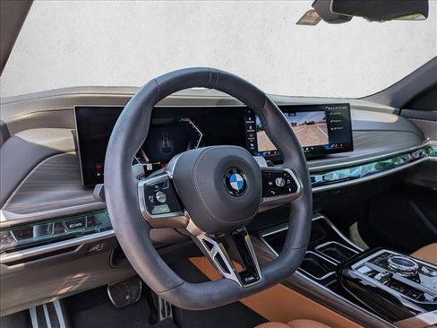 Certified 2024 BMW 740i xDrive AWD/4WD image 8
