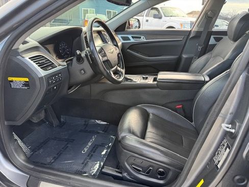 Used 2015 Hyundai Genesis 3.8 w/ Option Group 04 image 10