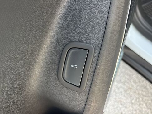 New 2026 GMC Acadia Denali Ultimate image 14