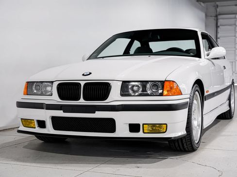 Used 1997 BMW M3 Coupe RWD image 34