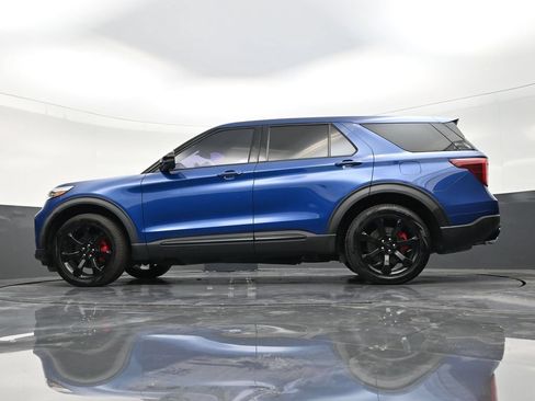 Used 2022 Ford Explorer ST w/ Equipment Group 401A AWD/4WD image 22