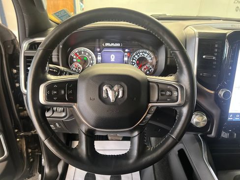 Used 2023 RAM 1500 Laramie AWD/4WD image 23