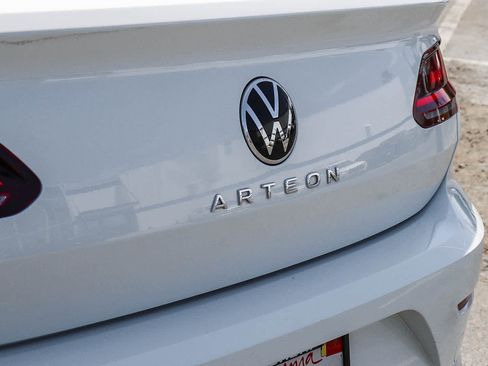 Used 2021 Volkswagen Arteon SE FWD image 12