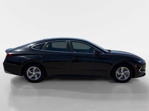 Used 2023 Hyundai Sonata SE w/ Cargo Package image 6