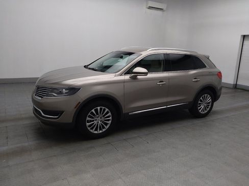 Used 2018 Lincoln MKX Select w/ Select Plus Package FWD image 2