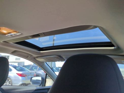 Used 2025 Subaru Crosstrek 2.5i Limited image 21