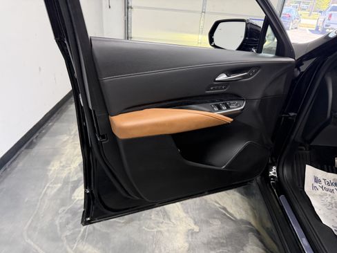 Used 2024 Cadillac XT4 Sport AWD/4WD image 9