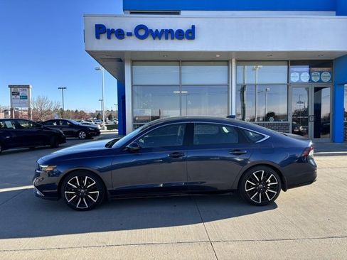 Used 2025 Honda Accord Touring image 8