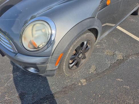 Used 2010 MINI Cooper Hardtop FWD image 3