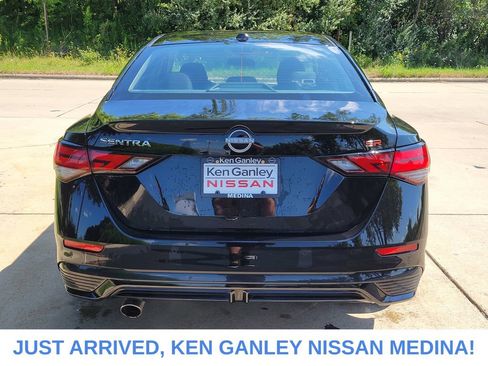 Certified 2025 Nissan Sentra SR FWD image 4