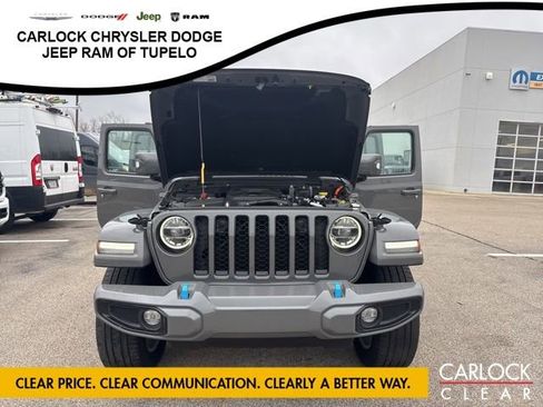 Used 2022 Jeep Wrangler Sahara image 11