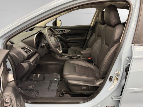 Used 2023 Subaru Crosstrek 2.5i Limited AWD/4WD image 9