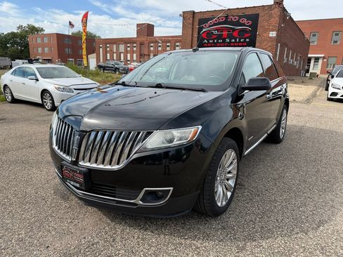 Used 2011 Lincoln MKX AWD w/ 102A Rapid Spec Order Code image 2