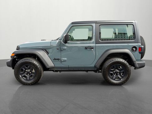 Used 2025 Jeep Wrangler Sport image 4