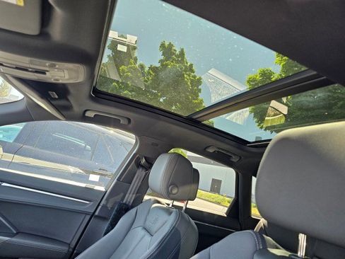 Used 2020 Audi Q3 2.0T Premium Plus image 23