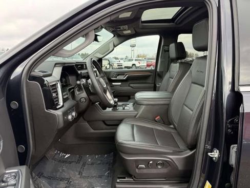 Used 2024 GMC Sierra 1500 Denali AWD/4WD image 10