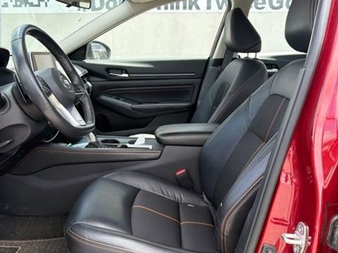 Used 2022 Nissan Altima 2.5 SR FWD image 7