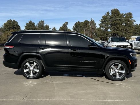 Used 2021 Jeep Grand Cherokee L Limited image 2