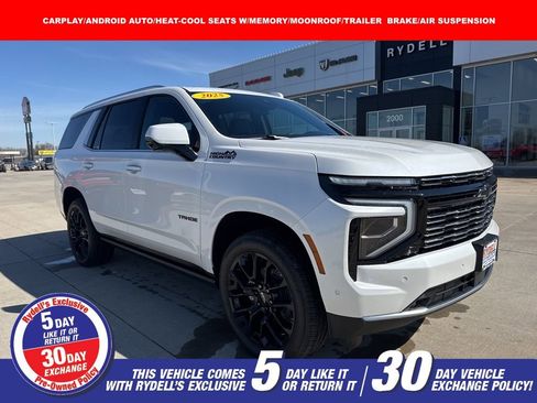Used 2025 Chevrolet Tahoe High Country AWD/4WD image 1