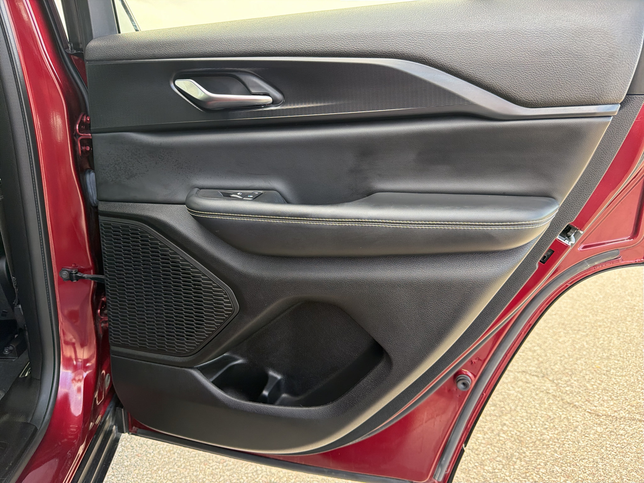 Used 2023 Jeep Grand Cherokee Altitude AWD/4WD image 19