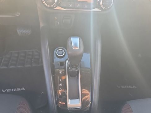 Used 2020 Nissan Versa SR image 17