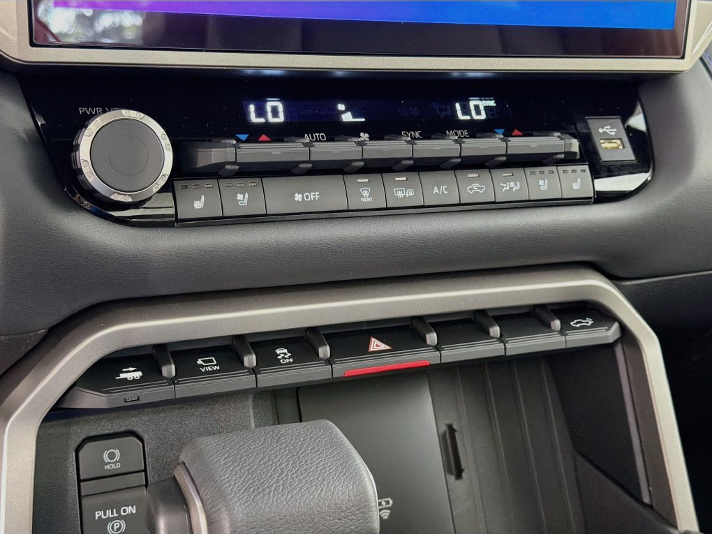 New 2026 Toyota Tundra Platinum AWD/4WD image 18