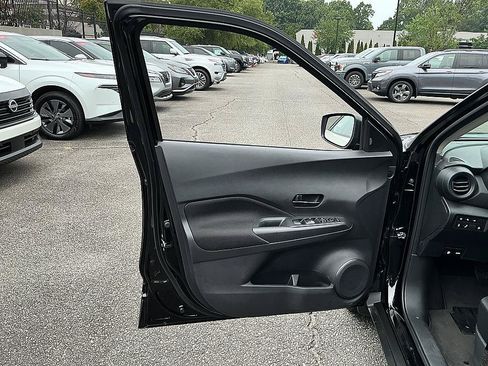 Certified 2025 Nissan Kicks Play S FWD image 11