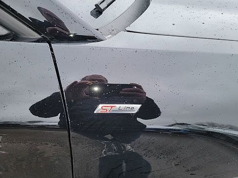 Used 2022 Ford Explorer ST-Line image 10