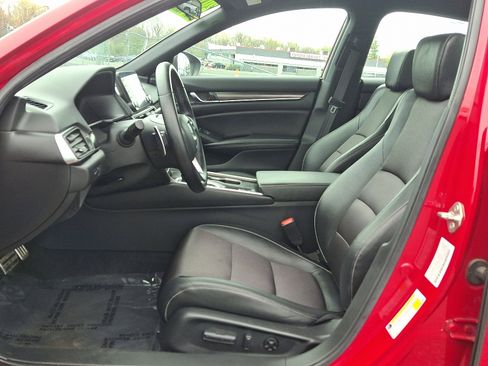 Used 2019 Honda Accord Sport image 14