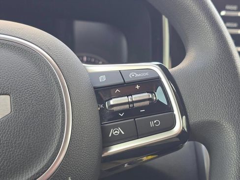 Used 2023 Kia Sorento LX FWD image 22