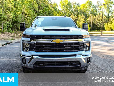 Used 2025 Chevrolet Silverado 2500 LT w/ Convenience Package AWD/4WD image 9