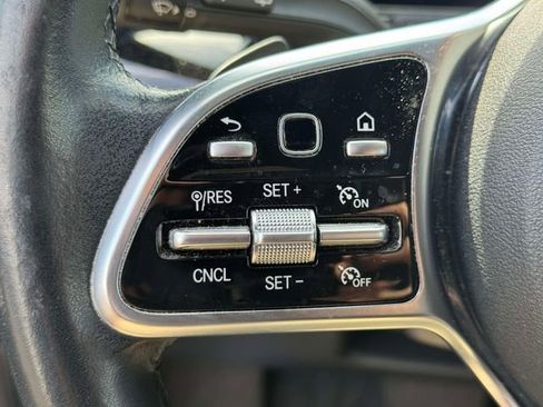 Used 2021 Mercedes-Benz GLA 250 4MATIC image 26