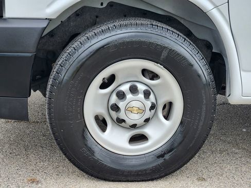 Certified 2025 Chevrolet Express 3500 LS RWD image 10