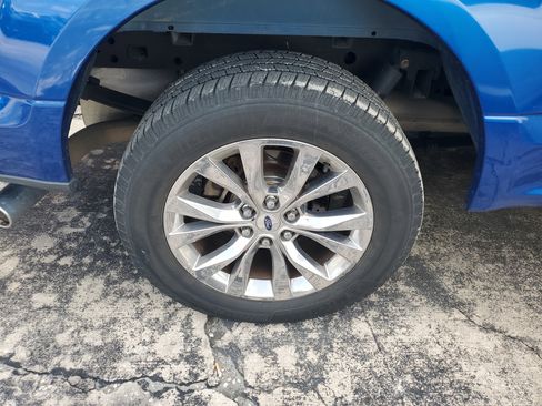 Used 2017 Ford F150 XLT w/ Equipment Group 302A Luxury image 5