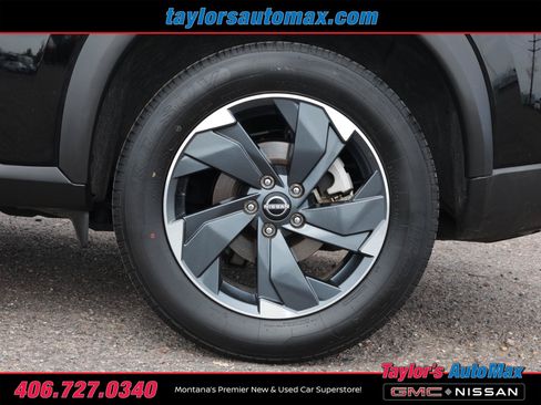 Used 2025 Nissan Rogue SV AWD/4WD image 32