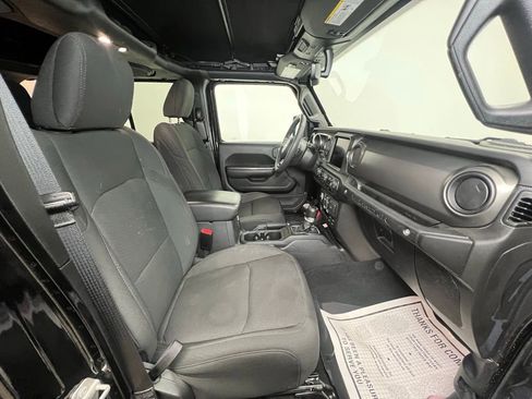 Used 2023 Jeep Wrangler Willys image 9