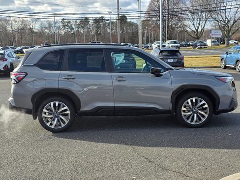 Used 2025 Subaru Forester Touring w/ Touring Package image 17