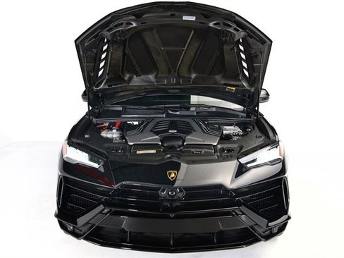 Used 2024 Lamborghini Urus S image 46