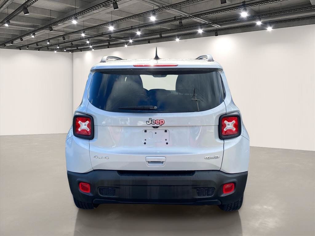 Used 2020 Jeep Renegade Latitude AWD/4WD image 6