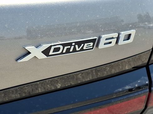 Used 2024 BMW i7 xDrive60 AWD/4WD image 34