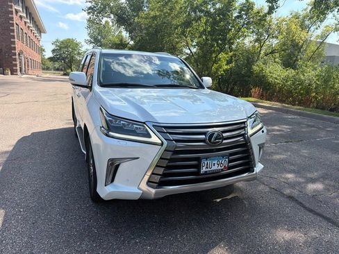 Used 2016 Lexus LX 570 4WD w/ Luxury Package image 13
