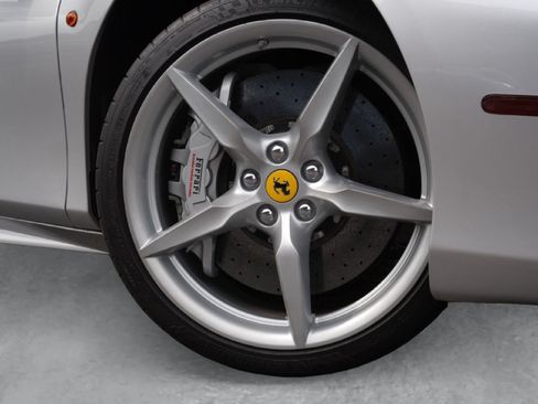 Used 2017 Ferrari 488 Spider RWD image 6