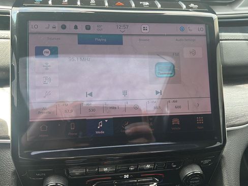 Used 2023 Jeep Grand Cherokee 30th Anniversary AWD/4WD image 26