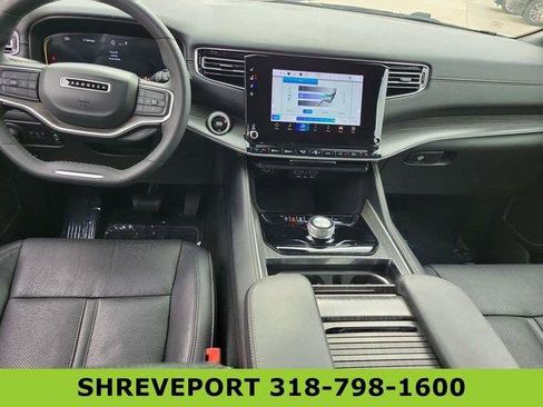 Used 2024 Jeep Wagoneer Series II RWD image 20