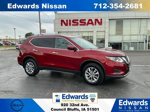 Used 2020 Nissan Rogue SV AWD/4WD image 1