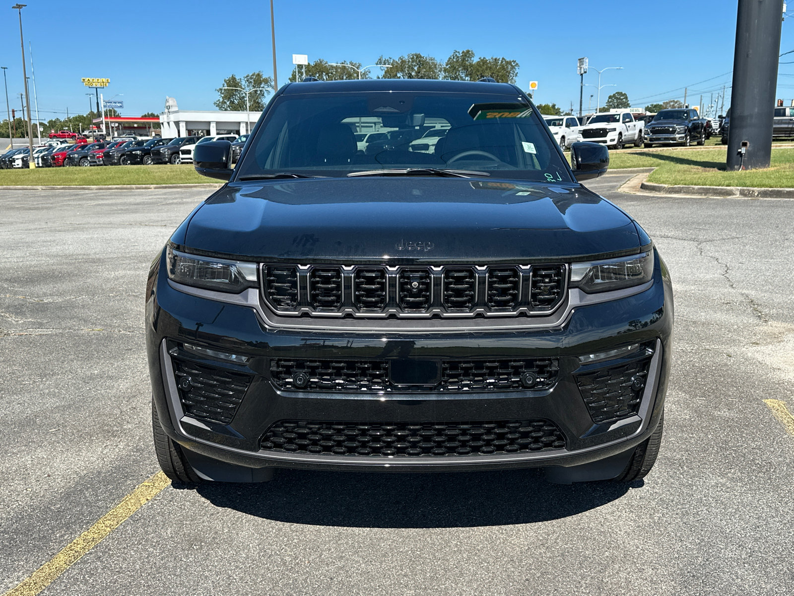 New 2026 Jeep Grand Cherokee Limited AWD/4WD image 2