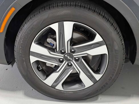 Certified 2023 Kia Sorento EX AWD/4WD image 3